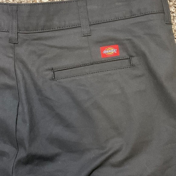 NWT Women's Dickies Relaxed Fit Stretch‎ Twill Midrise Shorts 10" Inseam Size 16 - Picture 4 of 5